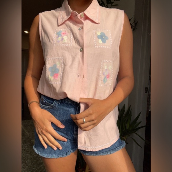 Vintage embroidered vest - Picture 1 of 8